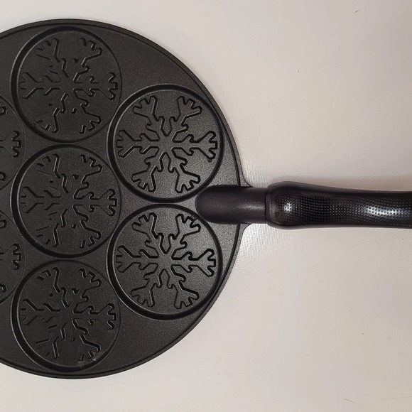 Nordic Ware Snowflake Pancake Pan‎ - Picture 2 of 7